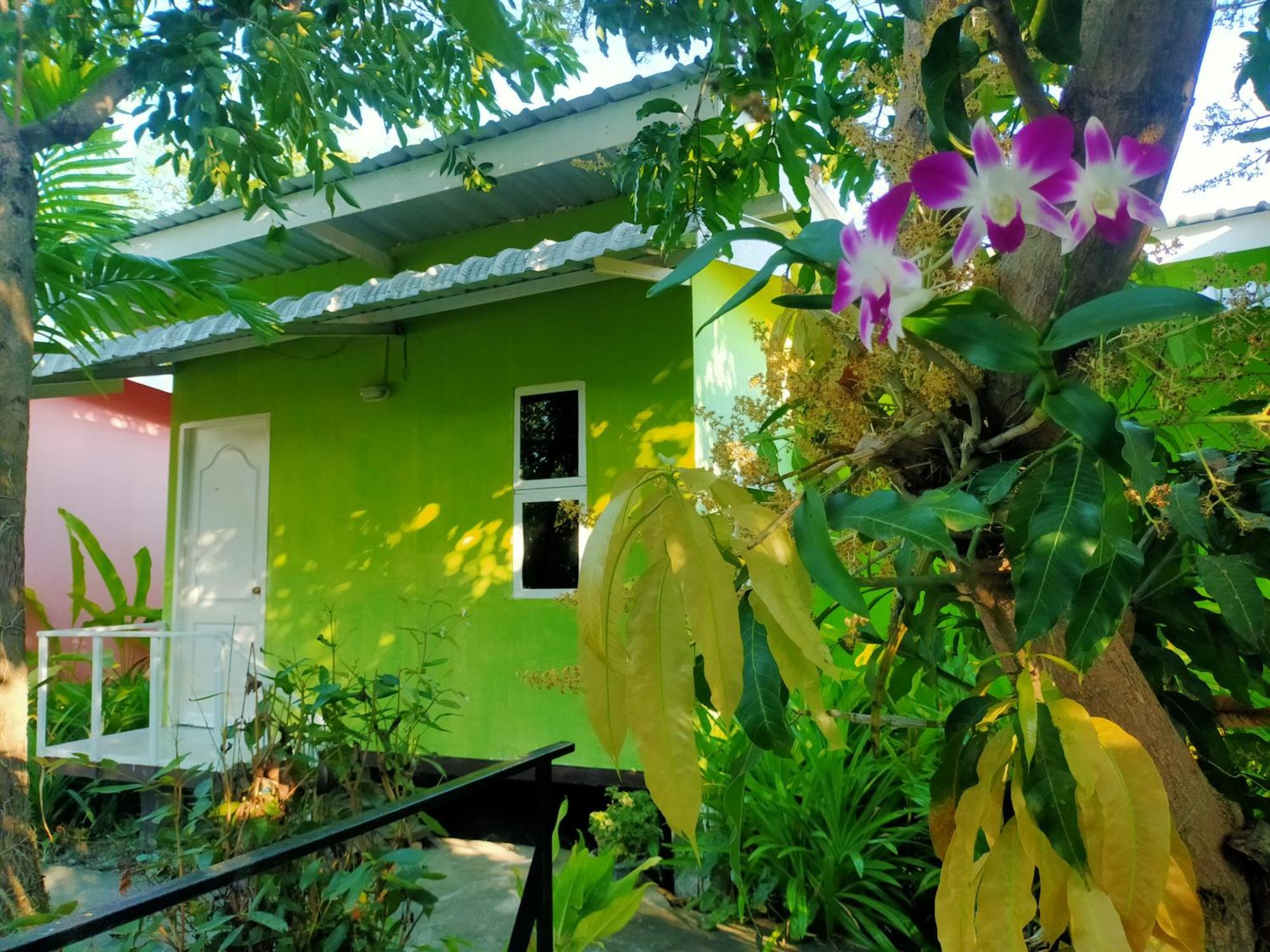 Ban Suan Lung Rin Hotel Kanchanaburi Buitenkant foto